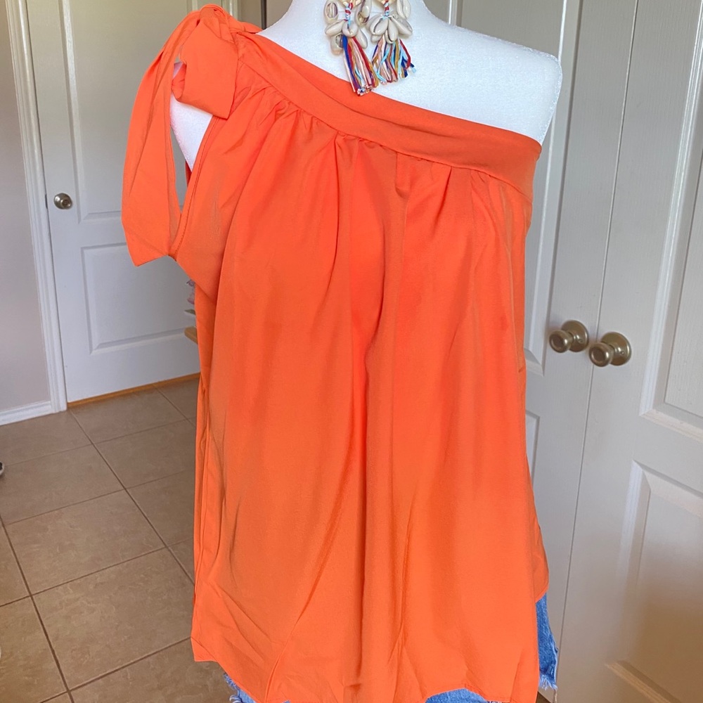 One Shoulder Top